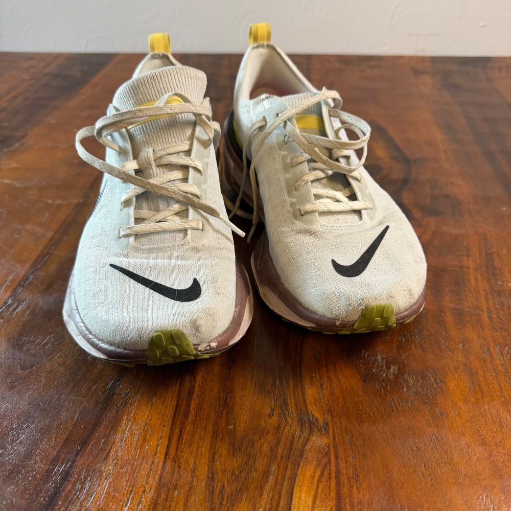 Nike Invincible 3 Running Shoes Light Bone Yellow DR2660-005 Womens 9.5